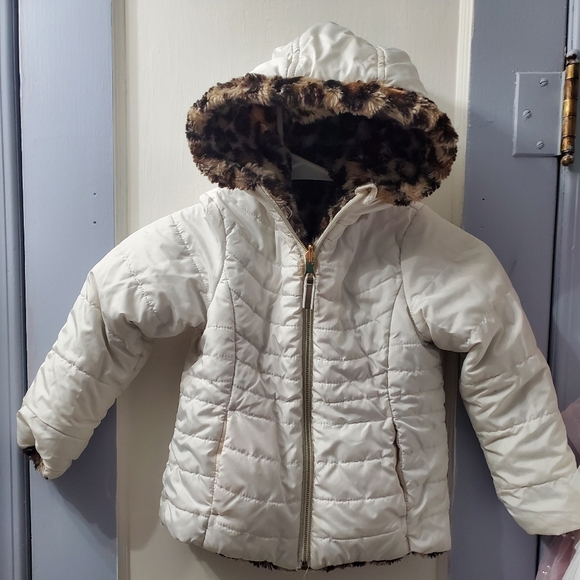 GIRLS SIZE 4/5 REVERSIBLE FUR WINTER COAT - Picture 2 of 2